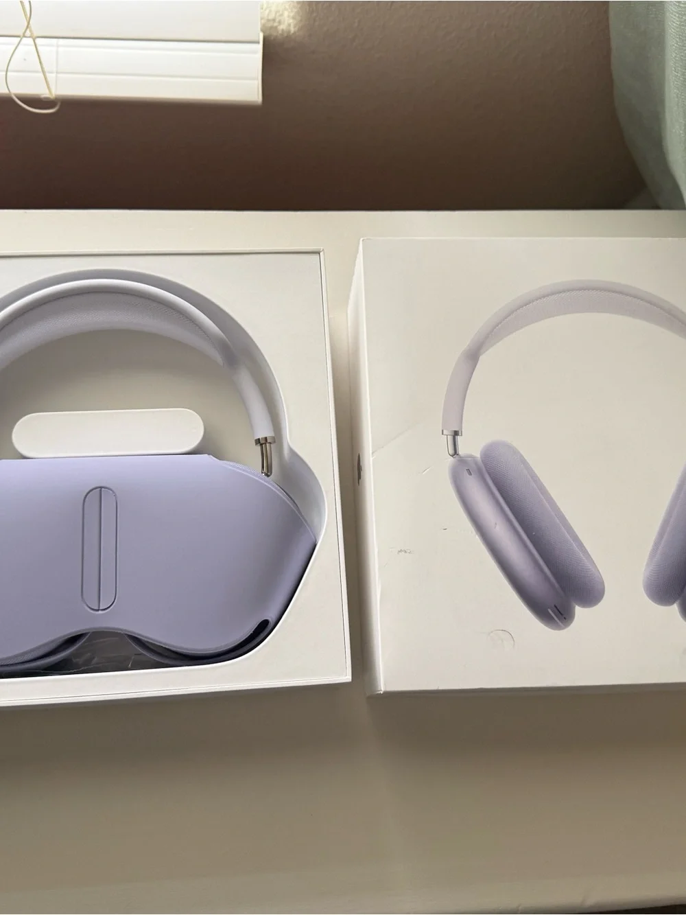 Apple Over-Ear Headphones - Light Lavender